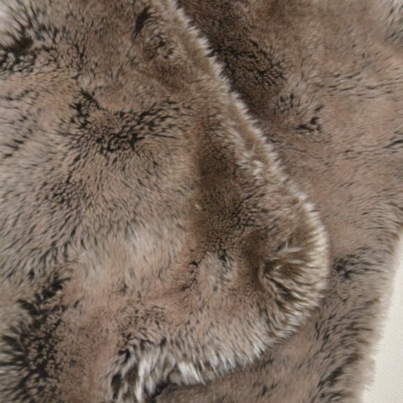 West Elm Faux Fur 18"x18" PILLOW COVER Zipper - Picture 2 of 6